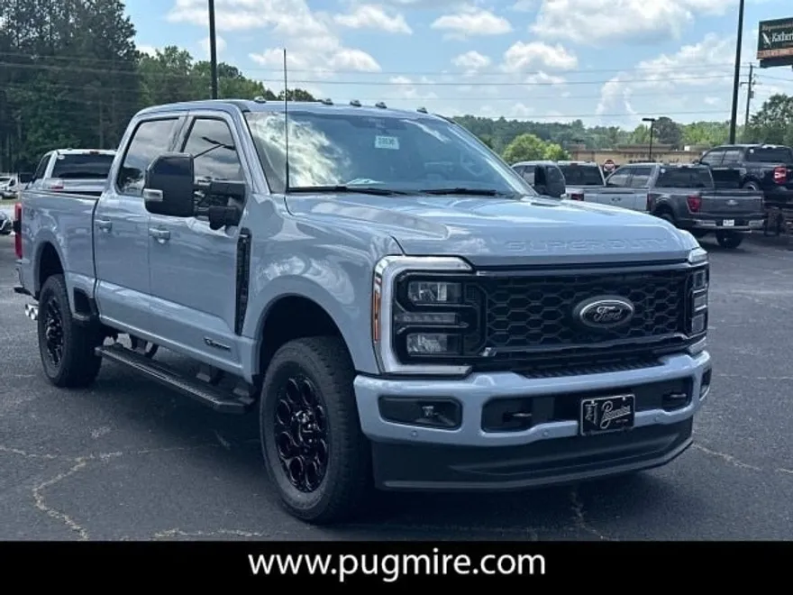 2025 Ford F-250 Lariat photo 1