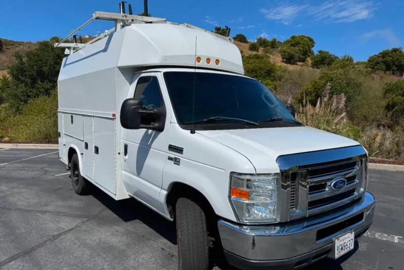 2015 Ford E-350 photo 1