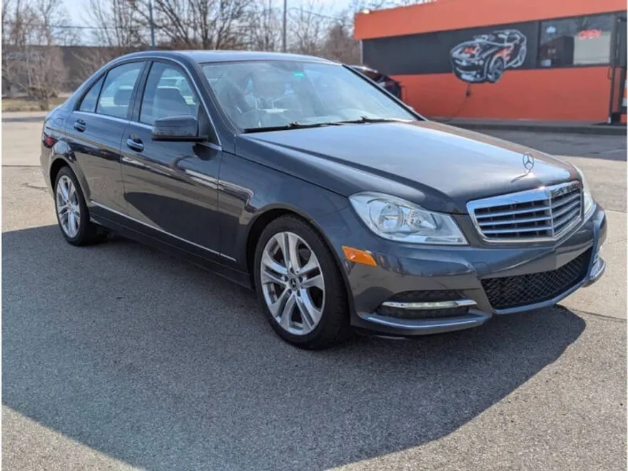 2013 Mercedes Benz C 250 Luxury photo 1