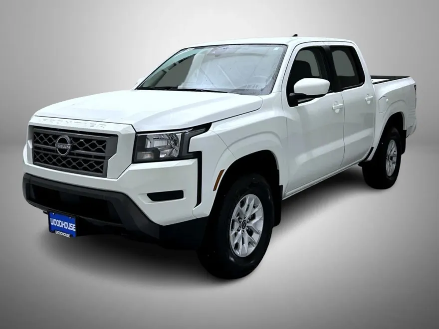2024 Nissan Frontier SV photo 1