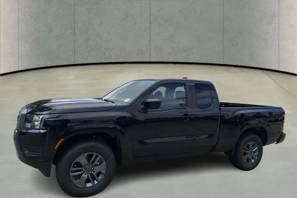 2025 Nissan Frontier King Cab SV photo 1