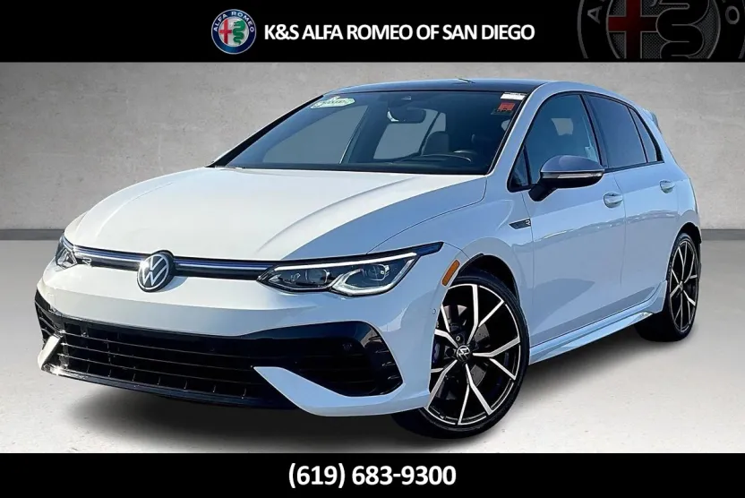 2024 Volkswagen Golf R photo 1