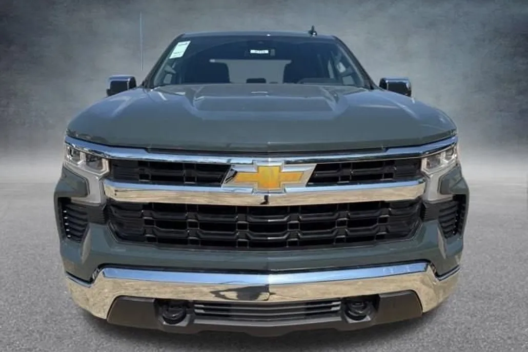 2026 Chevrolet Silverado 1500 LT photo 1
