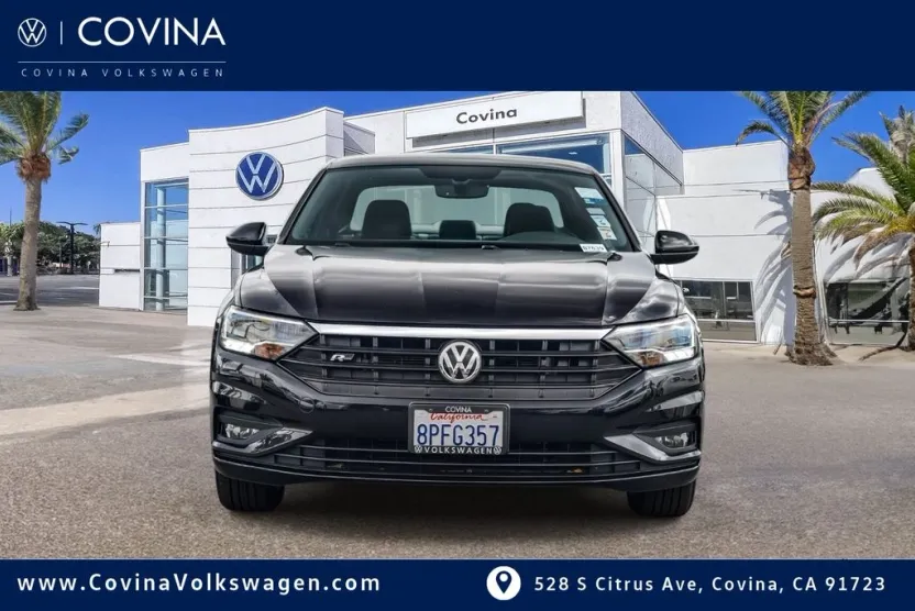 2019 Volkswagen Jetta R-Line photo 1