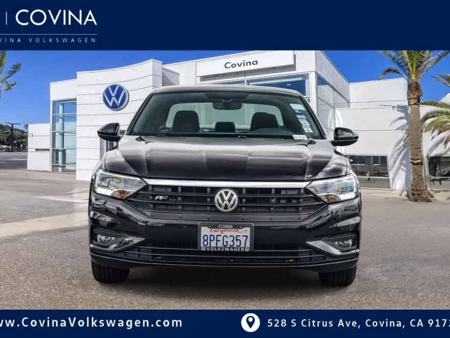 2019 Volkswagen Jetta R-Line photo 1