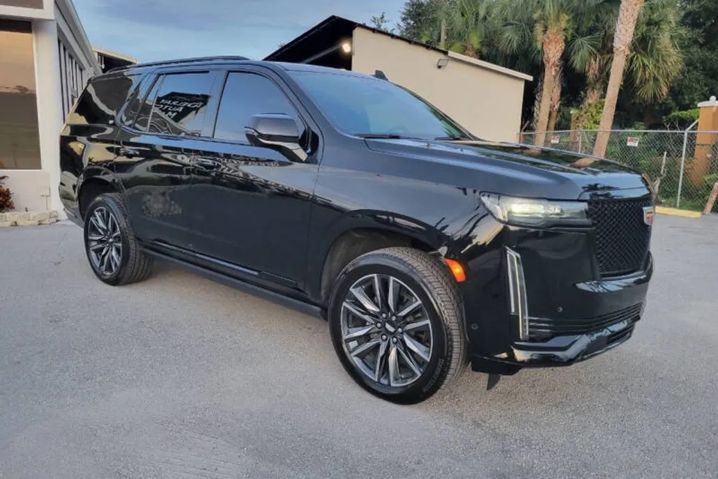 2022 Cadillac Escalade Sport Platinum photo 1