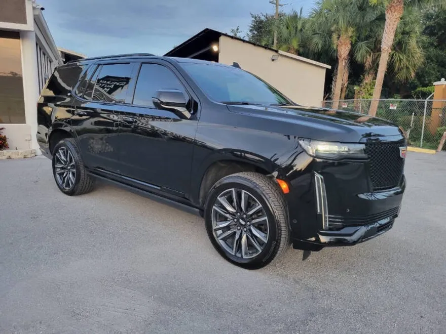 2022 Cadillac Escalade Sport Platinum photo 1