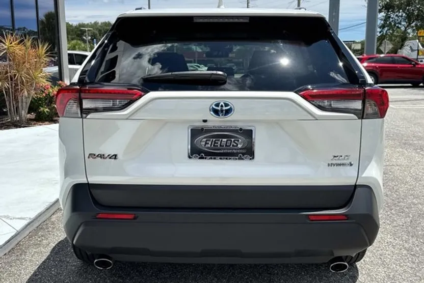 2021 Toyota RAV4 Hybrid XLE Premium photo 1