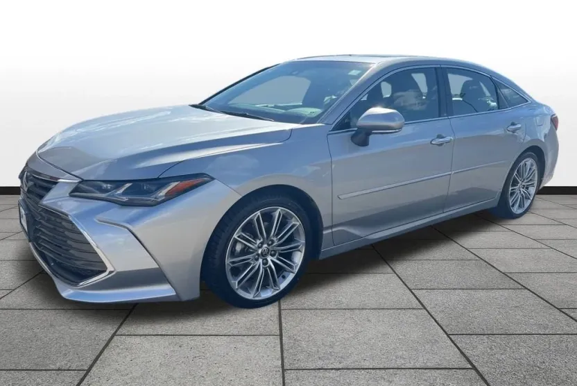 2021 Toyota Avalon Limited photo 1