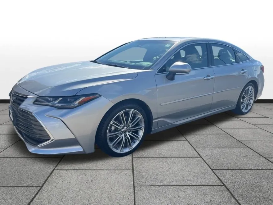 2021 Toyota Avalon Limited photo 1