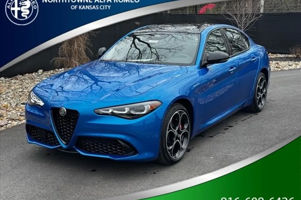 2025 Alfa Romeo Giulia SPRINT photo 1