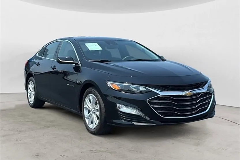 2025 Chevrolet Malibu 1LT photo 1