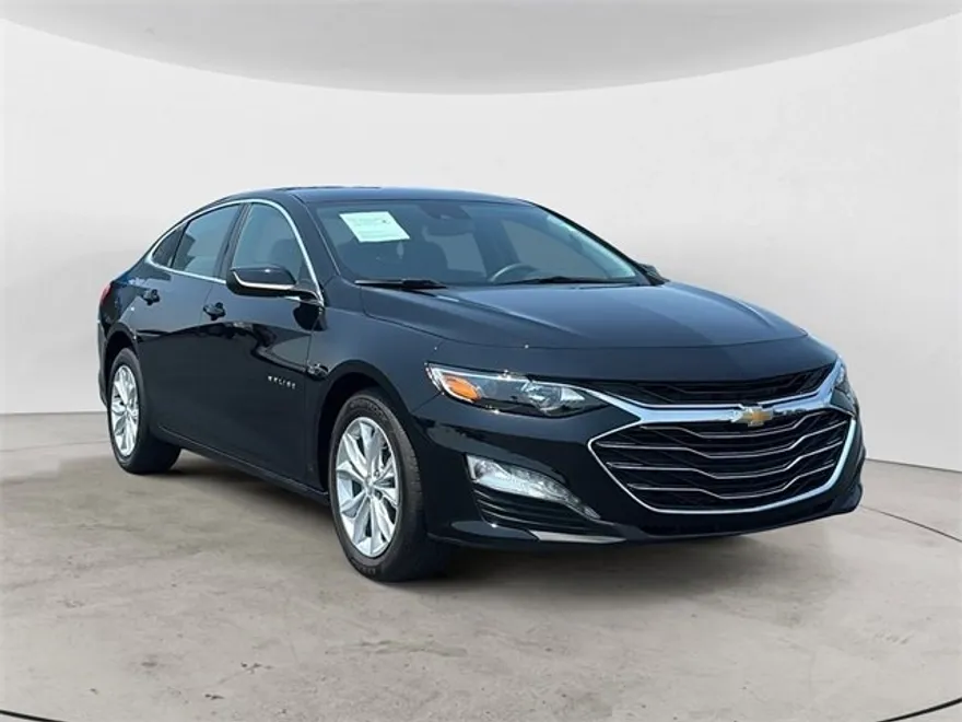 2025 Chevrolet Malibu 1LT photo 1