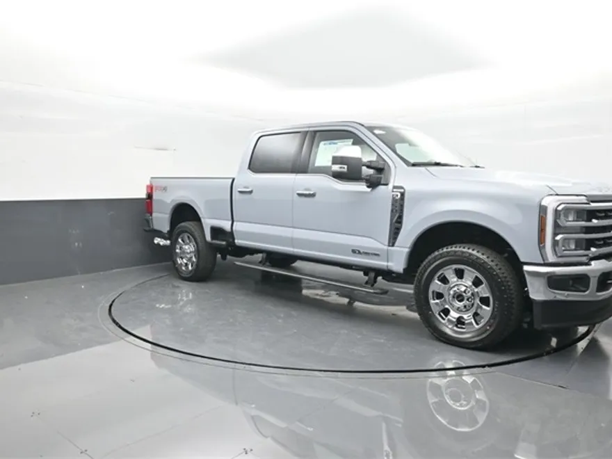 2025 Ford F-350 King Ranch photo 1