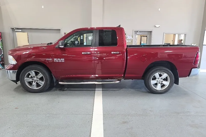 2013 Ram 1500 SLT photo 1