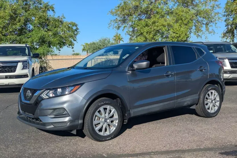 2020 Nissan Rogue Sport S photo 1
