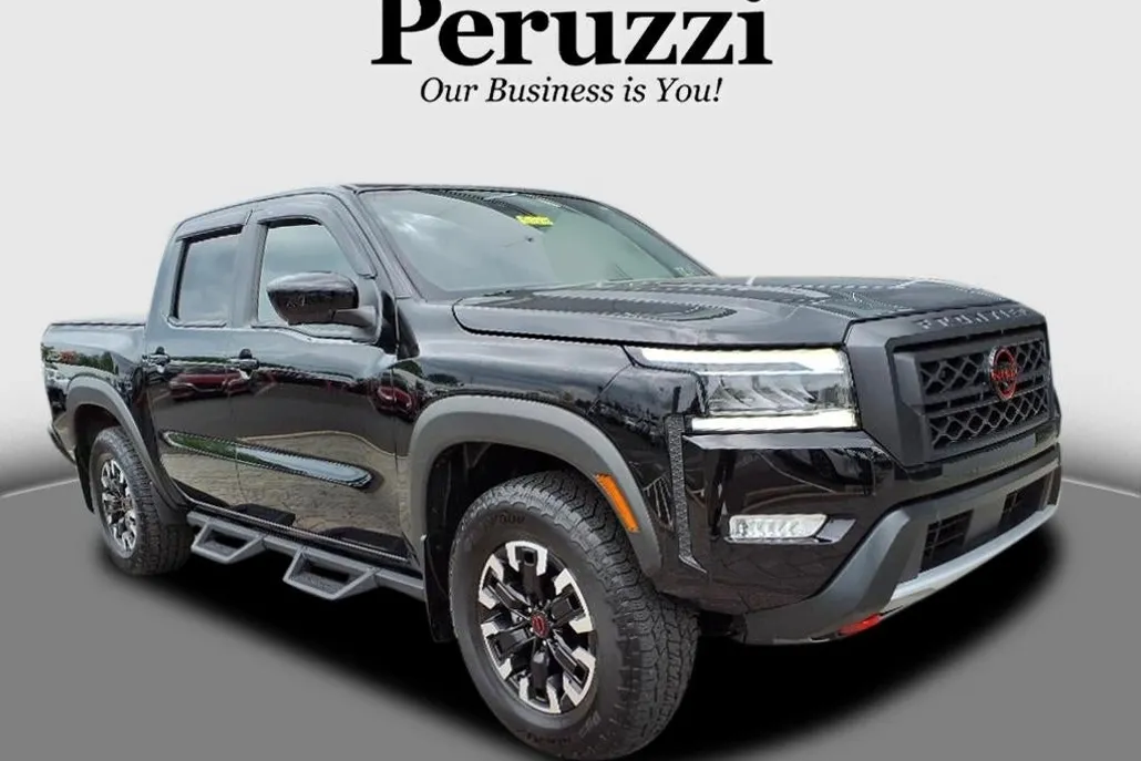 2023 Nissan Frontier PRO-4X photo 1