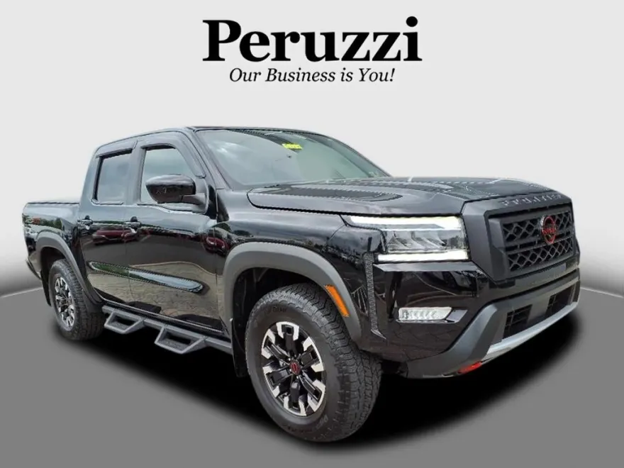 2023 Nissan Frontier PRO-4X photo 1