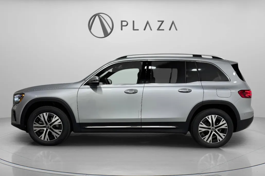 2026 Mercedes Benz GLB 250 4MATIC photo 1