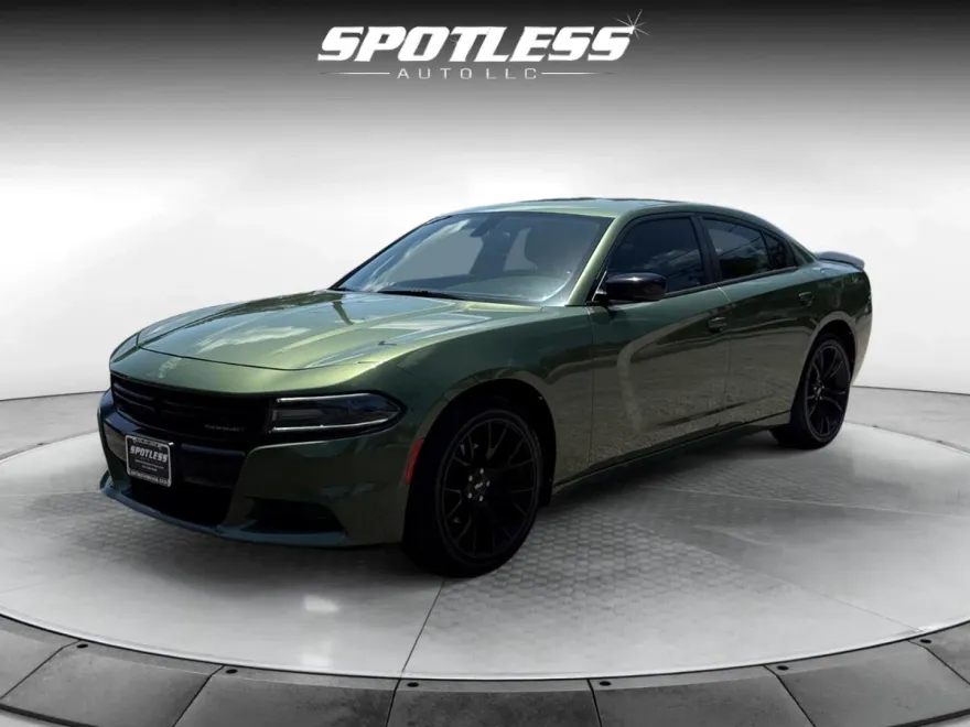 2018 Dodge Charger SXT photo 1