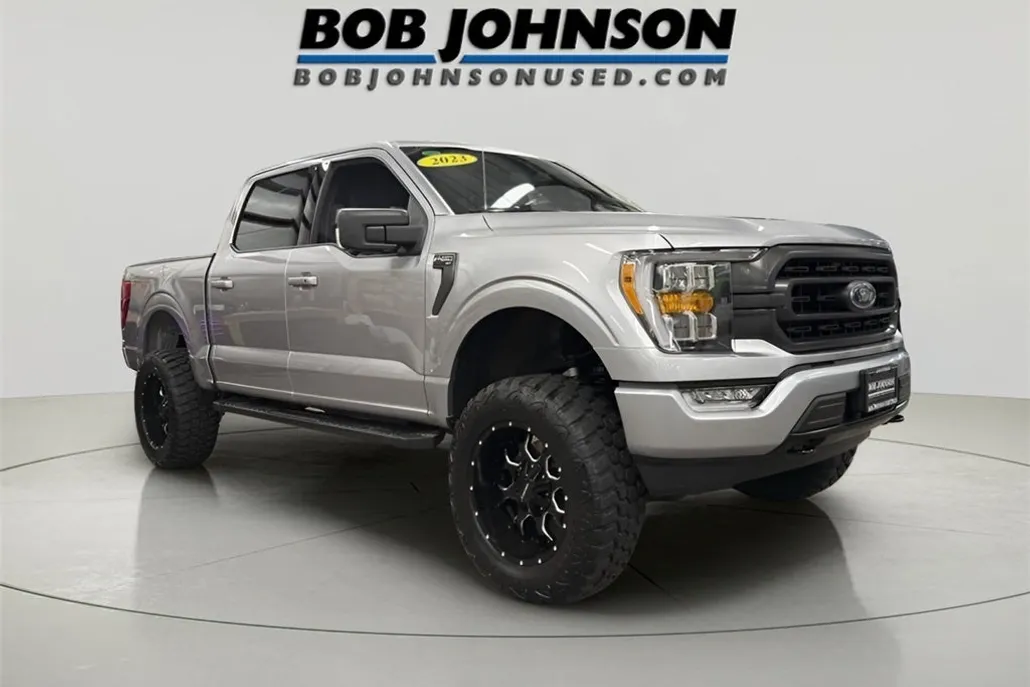 2023 Ford F-150 XLT photo 1