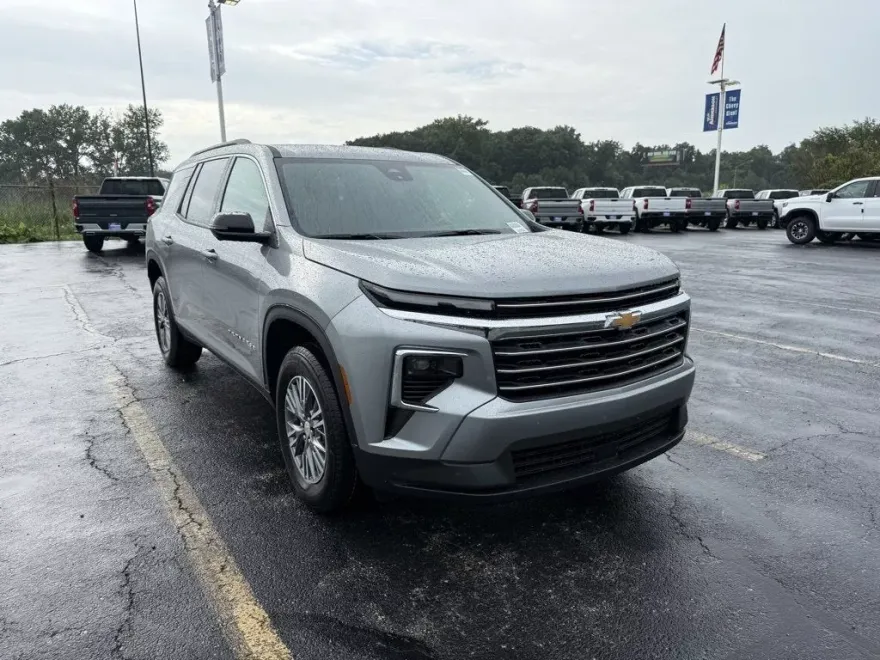 2026 Chevrolet Traverse 1LT photo 1
