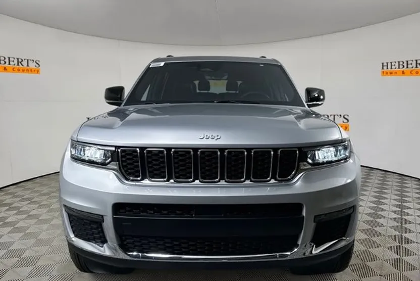 2025 Jeep Grand Cherokee Limited photo 1