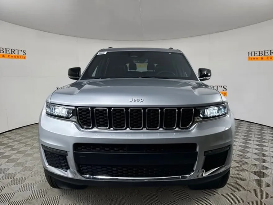 2025 Jeep Grand Cherokee Limited photo 1