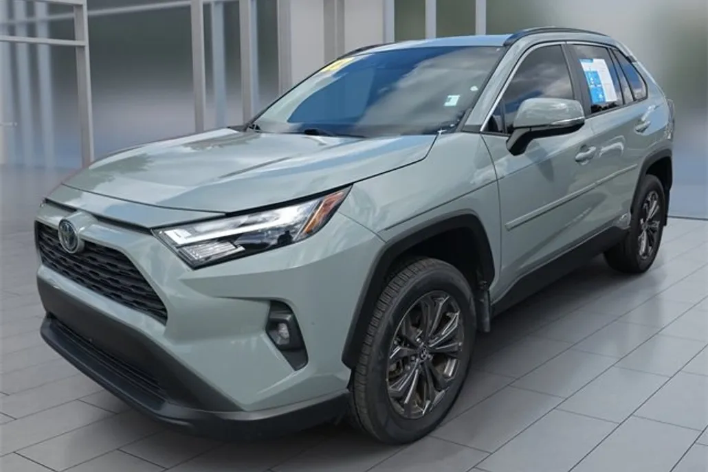 2022 Toyota RAV4 Hybrid XLE Premium photo 1
