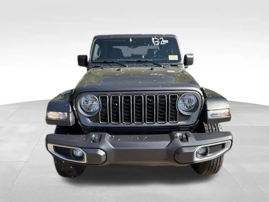2025 Jeep Gladiator Sport S photo 1