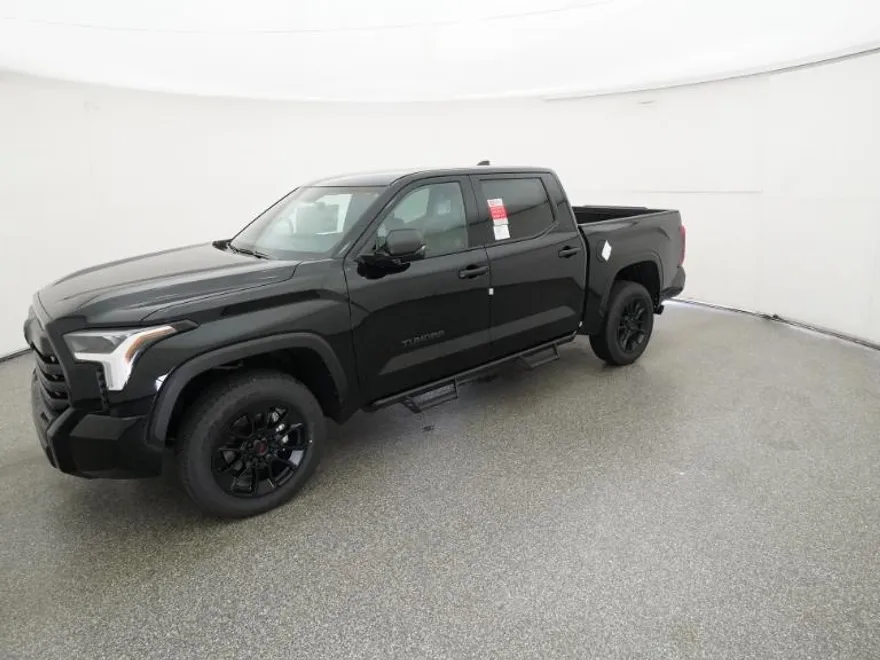 2026 Toyota Tundra SR5 CrewMax photo 1