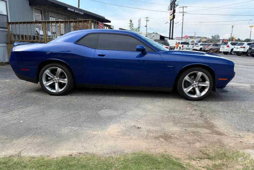 2018 Dodge Challenger R/T photo 1