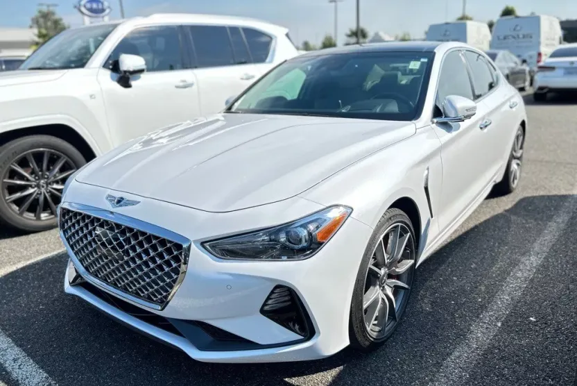 2019 Genesis G70 3.3T photo 1