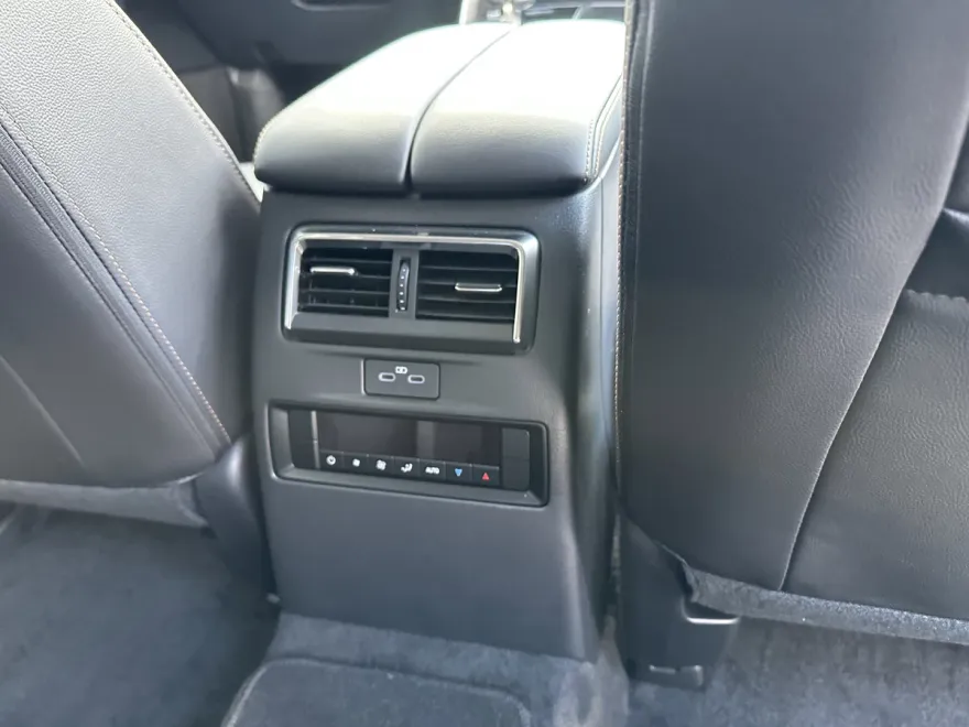 2025 Mazda CX-90 Premium photo 1