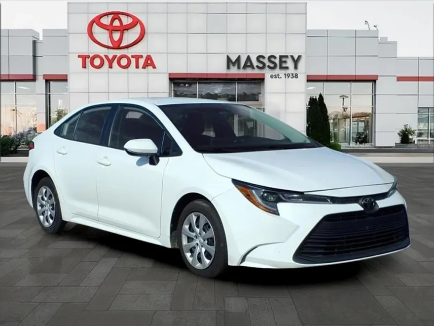 2023 Toyota Corolla LE photo 1