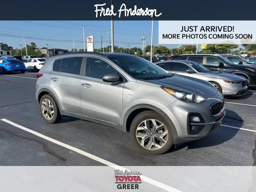 2022 Kia Sportage EX photo 1