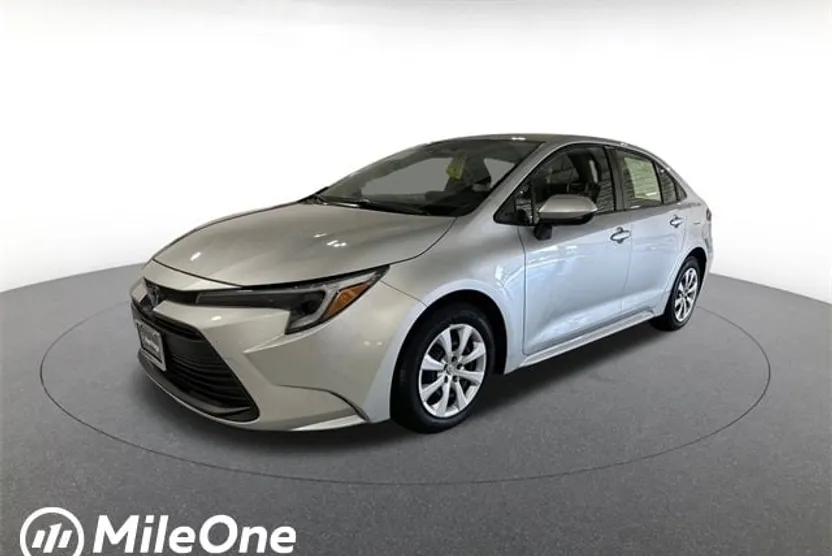 2025 Toyota Corolla Hybrid photo 1