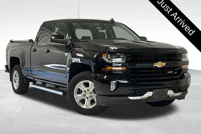 2018 Chevrolet Silverado 1500 LT photo 1