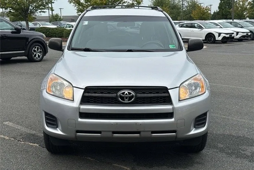 2010 Toyota RAV4 Base photo 1