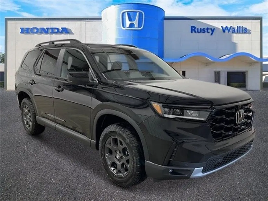2025 Honda Pilot TrailSport photo 1