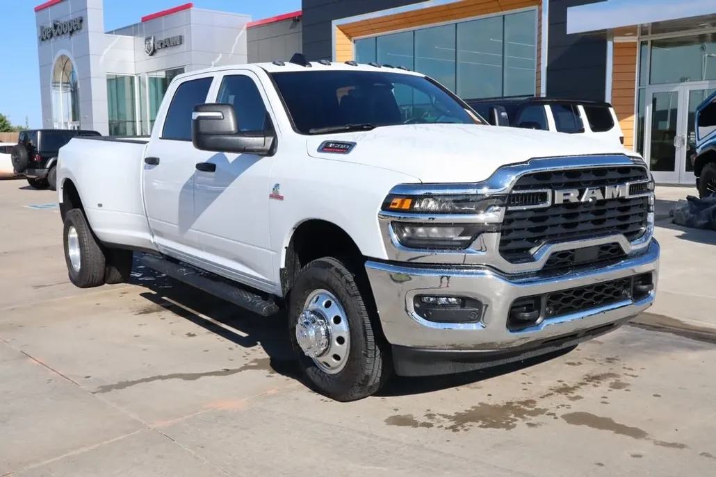 2026 Ram 3500 Tradesman photo 1