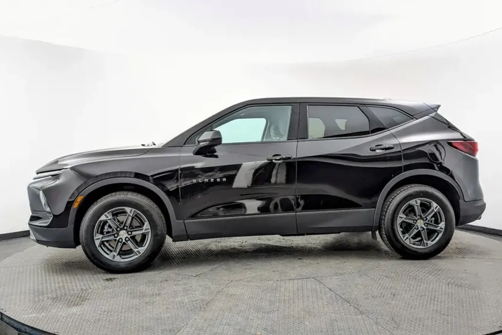 2023 Chevrolet Blazer 2LT photo 1