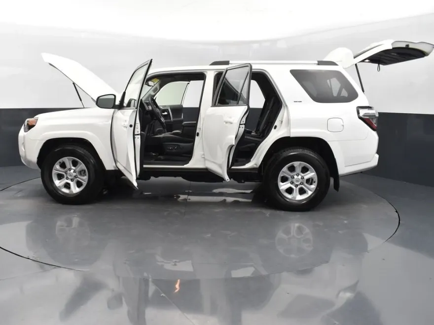 2024 Toyota 4Runner SR5 photo 52