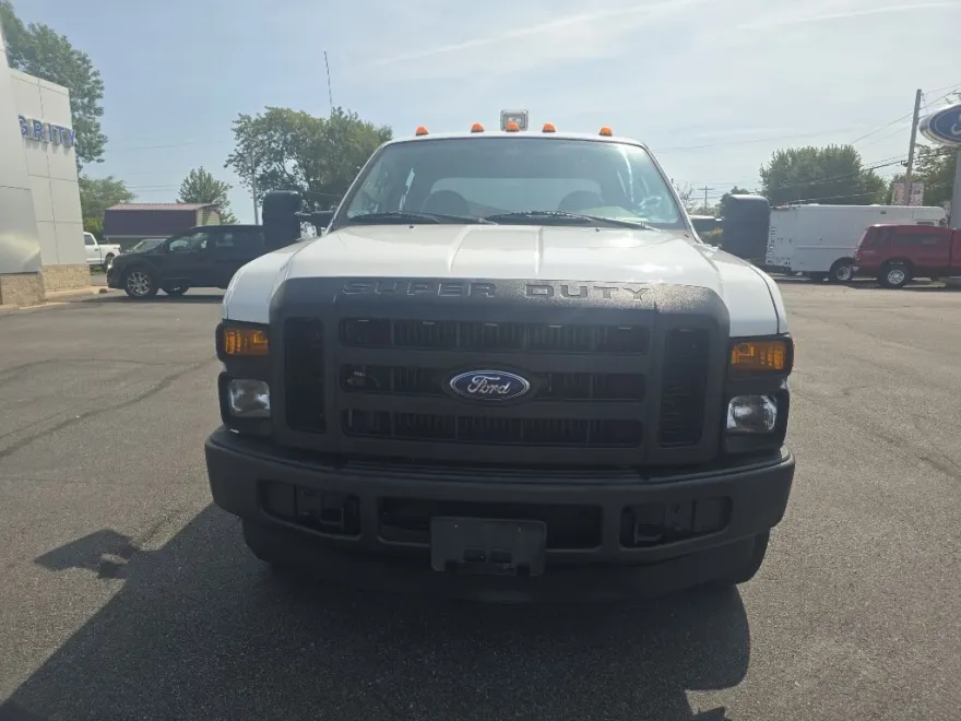 2008 Ford F-350 XLT photo 1