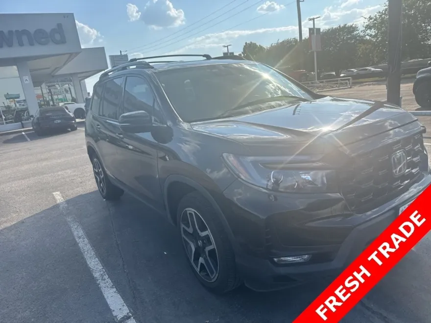 2023 Honda Passport Elite photo 1