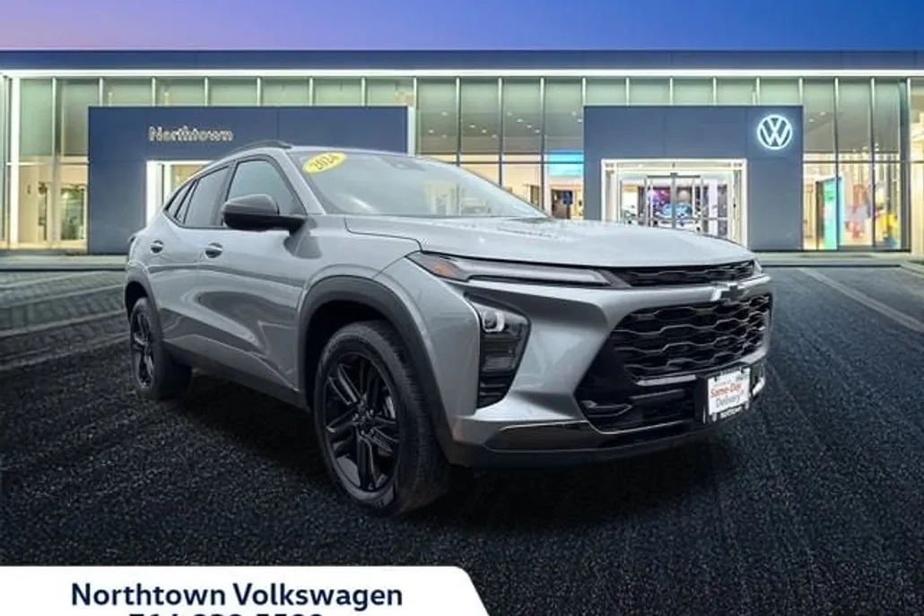 2024 Chevrolet Trax ACTIV photo 1