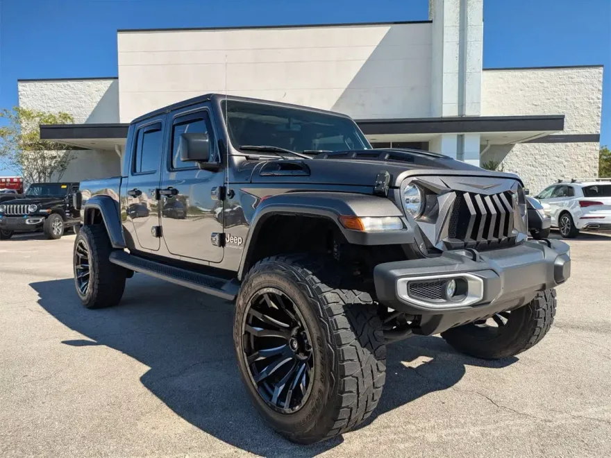 2020 Jeep Gladiator Overland photo 1