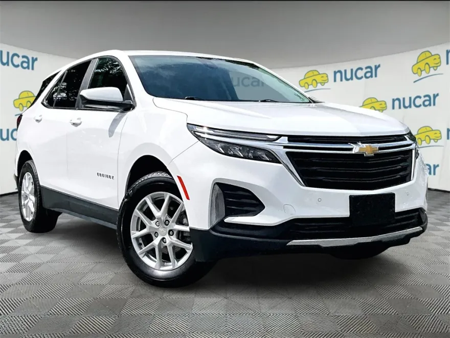 2022 Chevrolet Equinox LT photo 1