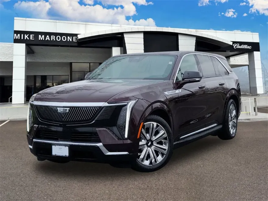 2025 Cadillac Escalade IQ Luxury photo 1