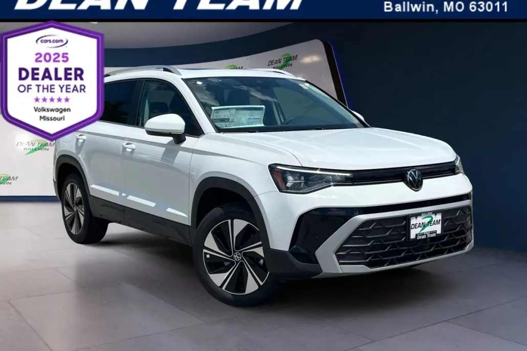 2025 Volkswagen Taos SE photo 1